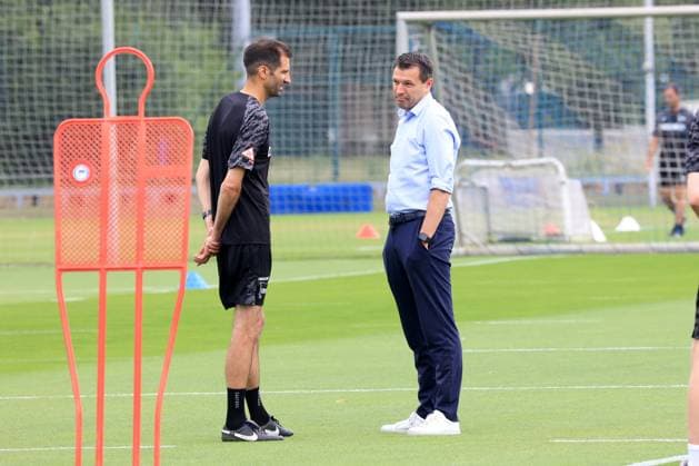 DEU, DFL, 2. FBL Hertha BSC, Training, 23.06.2025, Sportforum, Berlin, DEU, DFL, 2. FBL Hertha BSC, Training, im Bild Benjamin Weber (Sportdirektor, Hertha BSC Berlin), Co-Trainer Andre Mijatovic (Hertha BSC Berlin) DFL - regulations prohibit any use of Photographs as image sequences and or quasi-video