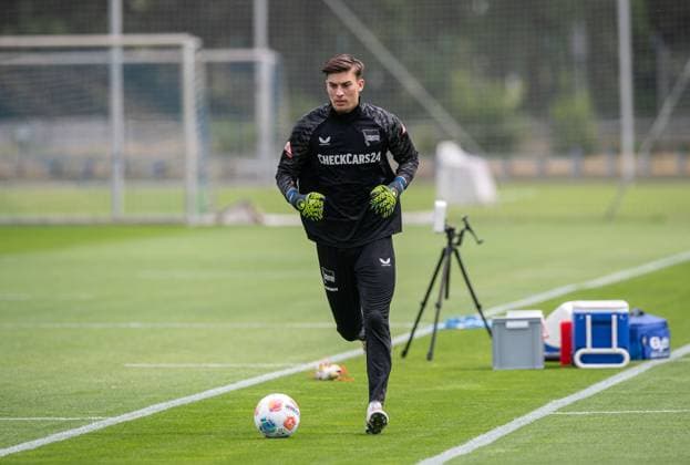 Fussball, Herren, Saison 2025 26, 2. Bundesliga, Hertha BSC, Trainingsauftakt, Torhüter Robert Kwasigroch (Hertha BSC), 23.06. 2025, Copyright: xSebastianxRäppold MatthiasxKochx