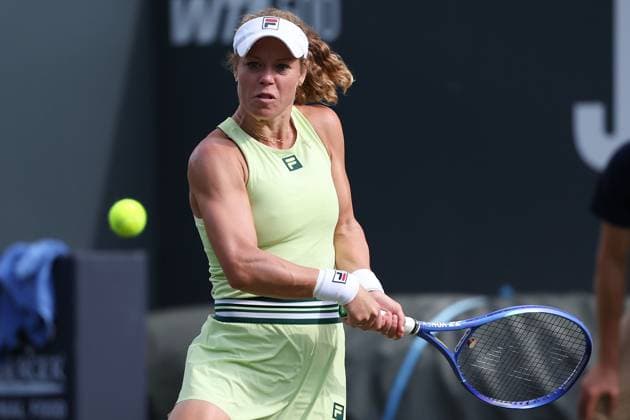 Bad Homburg am 23.06.2025 Tennis Damen Turnier WTA, Tennis Damen 500 Bad Homburg Open powered by Solarwatt 2025 Match Victoria Azarenka gegen Laura Siegemund (GER) v.l., Laura Siegemund (GER) spielt den Ball, fokussiert , konzentriert Copyright: JoaquimxFerreira