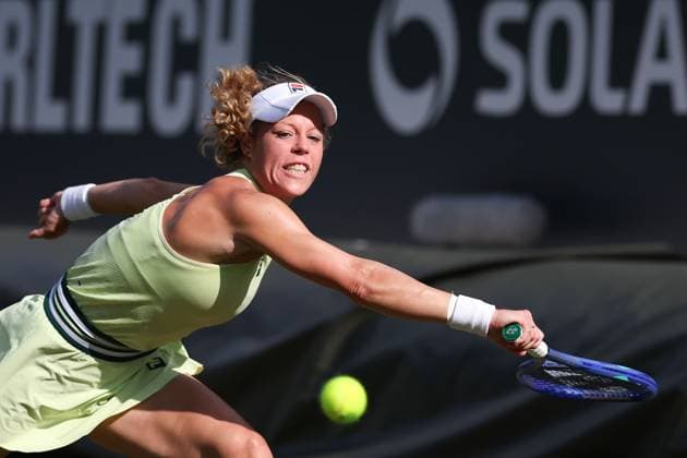Bad Homburg am 23.06.2025 Tennis Damen Turnier WTA, Tennis Damen 500 Bad Homburg Open powered by Solarwatt 2025 Match Victoria Azarenka gegen Laura Siegemund (GER) v.l., Laura Siegemund (GER) spielt den Ball, fokussiert , konzentriert Copyright: JoaquimxFerreira