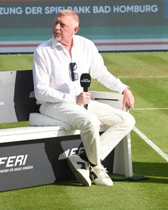 23.06.2025 Bad Homburg OPEN 2025 Tennis Damen Turnier WTA, Tennis Damen Boris Becker startet Podcast mit Co-Moderatorin Andrea Petkovic auf dem Center Court von Bad Homburgß Bild zeigt: Ternnislegende Boris Becker