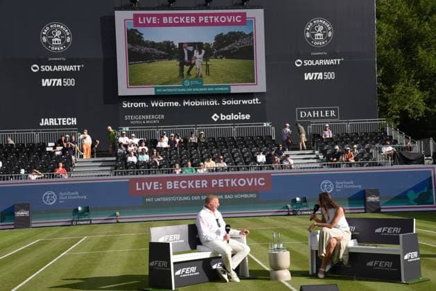 23.06.2025 Bad Homburg OPEN 2025 Tennis Damen Turnier WTA, Tennis Damen Boris Becker startet Podcast mit Co-Moderatorin Andrea Petkovic auf dem Center Court von Bad Homburg
