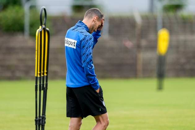 Dominik Glawogger (Trainer, Cheftrainer, SVWM), Einzelbild, Einzelfoto, Aktion, Action, enttäuscht schauend, Enttäuschung, Frustration, disappointed, pessimistisch, 23.06.2025, Mannheim (Deutschland), Fussball, 3. Liga, Trainingsstart SV Waldhof Mannheim, DFB DFL REGULATIONS PROHIBIT ANY USE OF PHOTOGRAPHS AS IMAGE SEQUENCES AND OR QUASI-VIDEO.