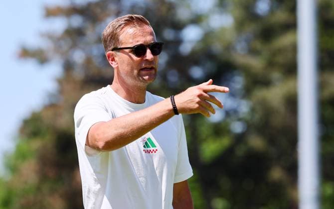 Leipzig, 14.06.2025, Alfred-Kunze-Sportpark, Regionalliga Nordost , BSG CHEMIE LEIPZIG, Trainingsauftakt zur Saison 2025 26. , Im Bild: David Bergner (Sportl. Leitung Chemie Leipzig) , Nur für journalistische Zwecke. Only for editorial use! , *** Leipzig, 14 06 2025, Alfred Kunze Sportpark, Regionalliga Nordost , BSG CHEMIE LEIPZIG, Training kick-off for the 2025 season 26 , In the picture David Bergner Sportl Leitung Chemie Leipzig , For journalistic purposes only Only for editorial use , Picture Point