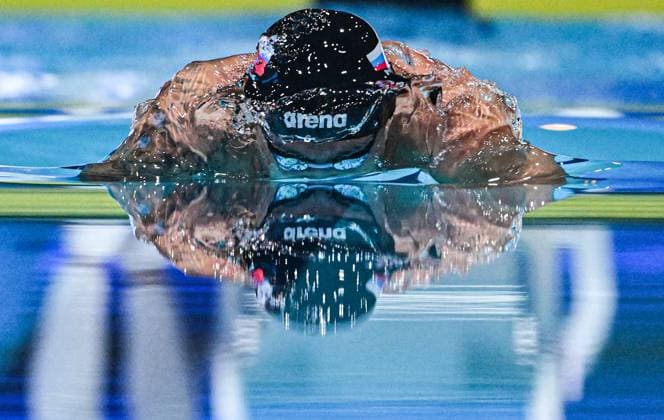 Sport Themen der Woche KW26 Sport Bilder des Tages Russia Swimming Cup 8951764 24.06.2025 Mikhail Vekovishchev competes in the men s 100m butterfly final during the 2025 Russian Swimming Cup at the Aquatics Palace in Kazan, Republic of Tatarstan, Russia. Maksim Bogodvid Sputnik Kazan Russia  Copyright: xMaksimxBogodvidx