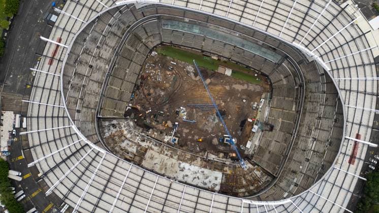 Fußball, Bauarbeiten im Aztekenstadion in Mexiko-Stadt Renovation works of the Azteca Stadium venue for the opening match of the FIFA World Cup, WM, Weltmeisterschaft, Fussball 2026 MEXICO CITY, MEXICO - JUNE 24: An aerial view of the Azteca Stadium during the renovation works ahead of the 2026 FIFA World Cup, in Mexico City, Mexico on June 24, 2025. Mexico City s iconic Azteca Stadium which hosted the 1970 and 1986 World Cup finals is expected to reopen in March next year and it will be the venue for the opening match of the FIFA World Cup 2026. The transformation of the stadium will include a hybrid field, new changing rooms, hospitality zones and new seats, among others. Daniel Cardenas Anadolu Mexico City Mexico. Editorial use only. Please get in touch for any other usage. Copyright: x2025xAnadoluxDanielxCardenasx