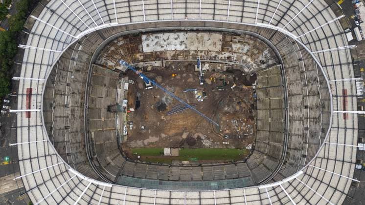 Fußball, Bauarbeiten im Aztekenstadion in Mexiko-Stadt Renovation works of the Azteca Stadium venue for the opening match of the FIFA World Cup, WM, Weltmeisterschaft, Fussball 2026 MEXICO CITY, MEXICO - JUNE 24: An aerial view of the Azteca Stadium during the renovation works ahead of the 2026 FIFA World Cup, in Mexico City, Mexico on June 24, 2025. Mexico City s iconic Azteca Stadium which hosted the 1970 and 1986 World Cup finals is expected to reopen in March next year and it will be the venue for the opening match of the FIFA World Cup 2026. The transformation of the stadium will include a hybrid field, new changing rooms, hospitality zones and new seats, among others. Daniel Cardenas Anadolu Mexico City Mexico. Editorial use only. Please get in touch for any other usage. Copyright: x2025xAnadoluxDanielxCardenasx