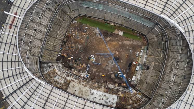 Fußball, Bauarbeiten im Aztekenstadion in Mexiko-Stadt Renovation works of the Azteca Stadium venue for the opening match of the FIFA World Cup, WM, Weltmeisterschaft, Fussball 2026 MEXICO CITY, MEXICO - JUNE 24: An aerial view of the Azteca Stadium during the renovation works ahead of the 2026 FIFA World Cup, in Mexico City, Mexico on June 24, 2025. Mexico City s iconic Azteca Stadium which hosted the 1970 and 1986 World Cup finals is expected to reopen in March next year and it will be the venue for the opening match of the FIFA World Cup 2026. The transformation of the stadium will include a hybrid field, new changing rooms, hospitality zones and new seats, among others. Daniel Cardenas Anadolu Mexico City Mexico. Editorial use only. Please get in touch for any other usage. Copyright: x2025xAnadoluxDanielxCardenasx