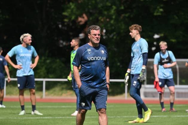 Trainer Dieter Hecking (VfL Bochum) 25.06.2025, Fussball 2. Bundesliga, Saison 2025 2026, Trainingsauftakt VfL Bochum Bochum Nordrhein Westfalen Deutschland