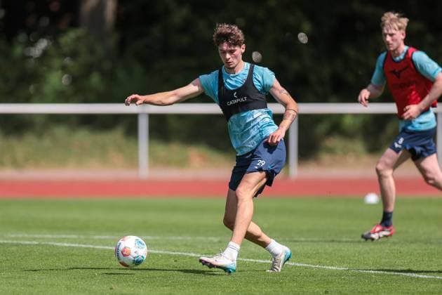 25.06.2025, Trainingsauftakt VfL Bochum 1848, Moritz Broschinski (VfL Bochum 1848), Bochum Trainingsgelände VfL Bochum 1848 NRW Deutschland xRHR-FOTO DEx