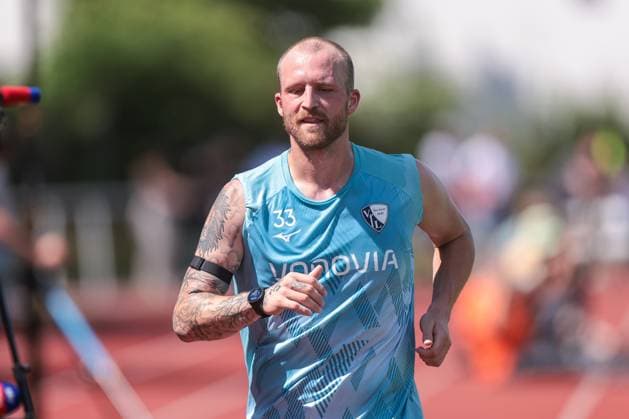 25.06.2025, Trainingsauftakt VfL Bochum 1848, Philipp Hofmann (VfL Bochum 1848) absolviert Lauftraining, Bochum Trainingsgelände VfL Bochum 1848 NRW Deutschland xRHR-FOTO DEx