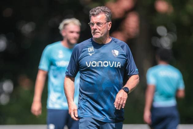 25.06.2025, Trainingsauftakt VfL Bochum 1848, Trainer Dieter Hecking (VfL Bochum 1848), Bochum Trainingsgelände VfL Bochum 1848 NRW Deutschland xRHR-FOTO DEx
