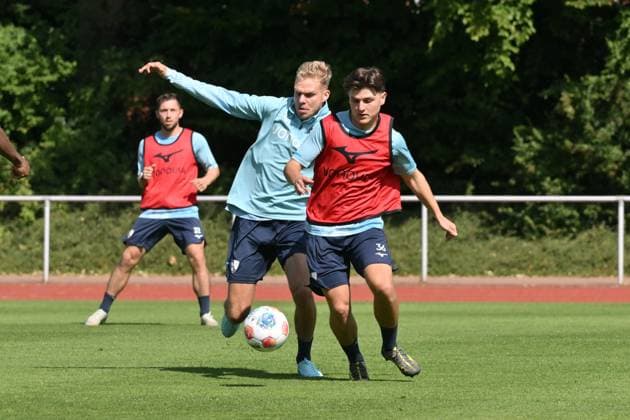 Lirim Jashari (VfL Bochum), Leandro Morgalla (VfL Bochum), v.re. 25.06.2025, Fussball 2. Bundesliga, Saison 2025 2026, Trainingsauftakt VfL Bochum Bochum Nordrhein Westfalen Deutschland