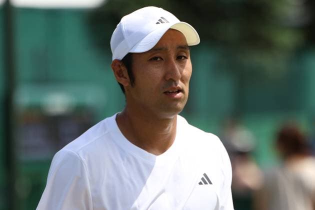 TENIS WIMBLEDON 2025 LONDYN 250625 N Z JAPONCZYK YASUTAKA UCHIYAMA W DRUGIEJ RUNDZIE KWALIFIKACJI MARCIN CHOLEWINSKI NEWSPIX.PL TENNIS WIMBLEDON 2025 LONDON 25062025 YASUTAKA UCHIYAMA OF JAPAN IN THE SECOND ROUND OF QUALIFICATION NEWSPIX.PL --- newspix.pl 
