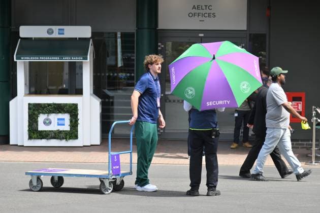 Wimbledon Tennis Championships - Practice Day LONDON, UNITED KINGDOM - JUNE 25: Preparations continue ahead of the Wimbledon tennis championships at All England, All England Lawn Tennis and Croquet Club in London, United Kingdom on June 25, 2025. Ray Tang Anadolu London United Kingdom. Editorial use only. Please get in touch for any other usage.  Copyright: x2025xAnadoluxRayxTangx