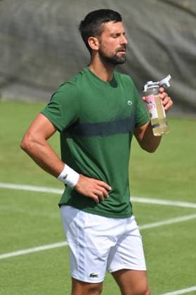 Wimbledon Tennis Championships - Practice Day LONDON, UNITED KINGDOM - JUNE 25: Serbian tennis player Novak Djokovic plays on the grass practice courts ahead of the Wimbledon tennis championships held at the All England, All England Lawn Tennis and Croquet Club in London, United Kingdom on June 25, 2025. Ray Tang Anadolu London United Kingdom. Editorial use only. Please get in touch for any other usage.  Copyright: x2025xAnadoluxRayxTangx