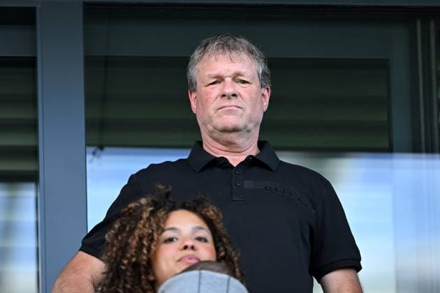 BRATISLAVA - Holland assistant Erwin Koeman at the National Football Stadium during the under-21 European Championship, EM, Europameisterschaft semifinal between Young England and Young Orange. ANP xVIxANPxSportx xxANPxIVx 530482575 originalFilename: 530482575.jpg