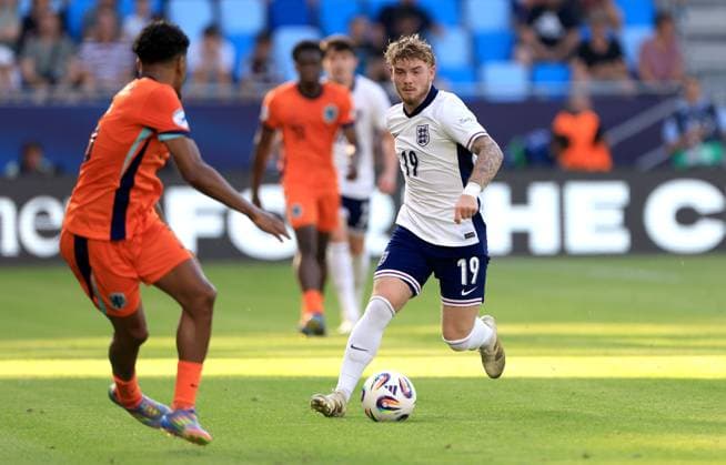 Harvey Elliott of England Under 21 England U21, U 21 v Netherlands U21, UEFA U21 Championship, Semi-Final, National Football Stadium, Bratislava, Slovakia - 25 Jun 2025Bratislava National Football Stadium Slovakia  Copyright: xNikolaxKrstic Shutterstockx 15373680bl