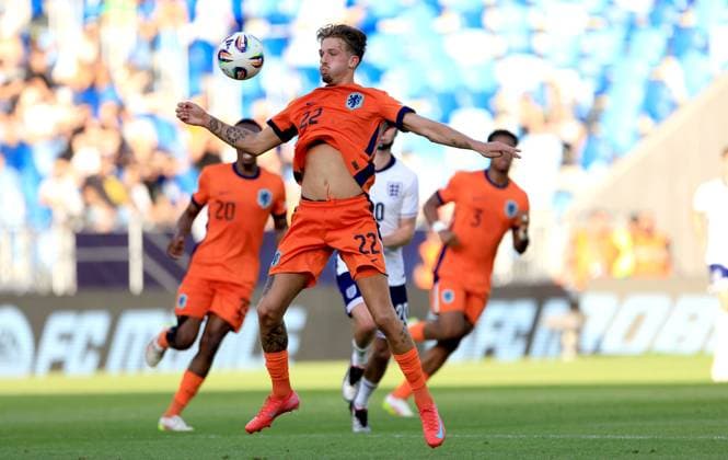 Luciano Valente of Netherlands U21, U 21 England U21 v Netherlands U21, UEFA U21 Championship, Semi-Final, National Football Stadium, Bratislava, Slovakia - 25 Jun 2025Bratislava National Football Stadium Slovakia  Copyright: xNikolaxKrstic Shutterstockx 15373680bw