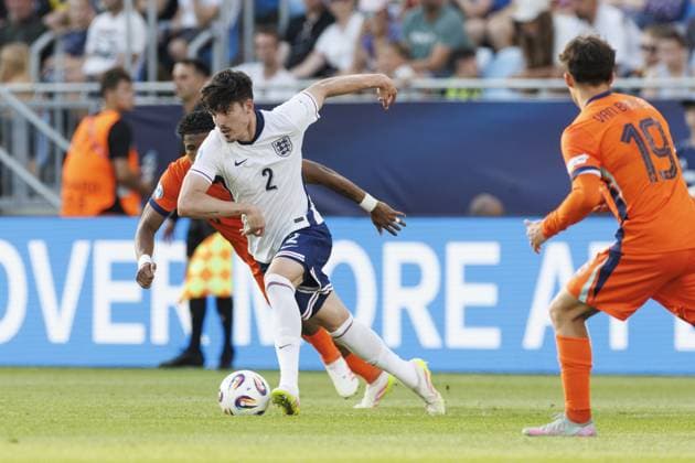 BRATISLAVA , 25-06-2025 , Football stadium Tehelne pole. Narodny football stadium , UEFA U21, U 21 Euro2025 , semi-finals , England U21 - Netherlands U21. (L-R) Netherlands U21 player Ryan Flamingo, England U21 player Tino Livramento England U21 - Netherlands U21  x29893662x Copyright: