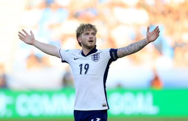 Harvey Elliott of England Under 21 celebrates scoring a goal to make the score 2-1 England U21, U 21 v Netherlands U21, UEFA U21 Championship, Semi-Final, National Football Stadium, Bratislava, Slovakia - 25 Jun 2025Bratislava National Football Stadium Slovakia  Copyright: xNikolaxKrstic Shutterstockx 15373680dk