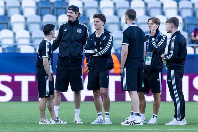 UEFA U21, U 21 Europameisterschaft, Halbfinale: Deutschland - Frankreich; 25.06.2025 Paul Nebel (Deutschland, 20), Nick Woltemade (Deutschland, 10), Tim Oermann (Deutschland, 14), Tjark Ernst (Deutschland, 12), Caspar Jander (Deutschland, 16), Lukas Ullrich (Deutschland, 13) bei der UEFA U21-Europameisterschaft vor dem Halbfinalspiel Deutschland - Frankreich, am 25.06.2025, Kosice Football Arena, Kosice, Slowakei Copyright: xBEAUTIFULxSPORTS Meuselx