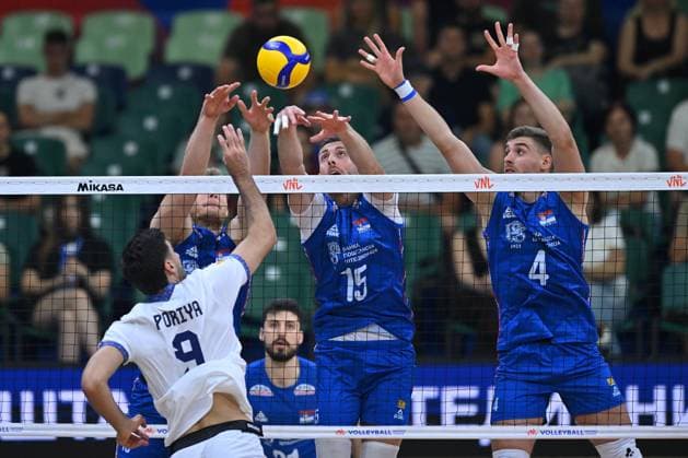 SERBIA vs IRAN NEMANJA MASULOVIC, VELJKO MASULOVIC vs PORIYA HOSSEIN KHANZADEH FIROUZJAH volleyball Serbia vs Iran VNL Volleyball nations league Beogradska arena hall, Belgrade 25.06.2025 Foto: VOLLEYBALL, FIVB VOLLEYBALL NATIONS LEAGUE, SERBIA, IRAN Belgrade Belgrade arena Serbia Copyright: xMarkoxMetlas xMNxPressx