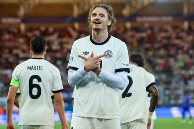 Nick Woltemade (Germany) bejubelt seinen Treffer zum 2:0, UEFA European Under-21 Championship 2025 Semi-Final, Germany v France, KoÅ¡icka futbalova arÃ na am 25. June 2025 in Kaschau, Slowakei. (Foto von Marco Steinbrenner DeFodi Images) Nick Woltemade (Germany) celebrates after scoring his teams second goal, UEFA European Under-21 Championship 2025 Semi-Final, Germany v France, KoÅ¡icka futbalova arÃ na, June 25, 2025 in KoÅ¡ice, Slovakia. (Photo by Marco Steinbrenner DeFodi Images)