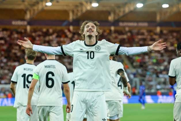 Nick Woltemade (Germany) bejubelt seinen Treffer zum 2:0, UEFA European Under-21 Championship 2025 Semi-Final, Germany v France, KoÅ¡icka futbalova arÃ na am 25. June 2025 in Kaschau, Slowakei. (Foto von Marco Steinbrenner DeFodi Images) Nick Woltemade (Germany) celebrates after scoring his teams second goal, UEFA European Under-21 Championship 2025 Semi-Final, Germany v France, KoÅ¡icka futbalova arÃ na, June 25, 2025 in KoÅ¡ice, Slovakia. (Photo by Marco Steinbrenner DeFodi Images)