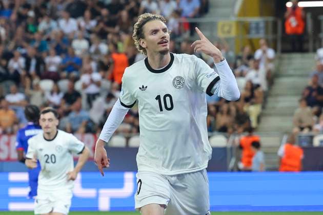 Nick Woltemade (Germany) bejubelt seinen Treffer zum 2:0, UEFA European Under-21 Championship 2025 Semi-Final, Germany v France, KoÅ¡icka futbalova arÃ na am 25. June 2025 in Kaschau, Slowakei. (Foto von Marco Steinbrenner DeFodi Images) Nick Woltemade (Germany) celebrates after scoring his teams second goal, UEFA European Under-21 Championship 2025 Semi-Final, Germany v France, KoÅ¡icka futbalova arÃ na, June 25, 2025 in KoÅ¡ice, Slovakia. (Photo by Marco Steinbrenner DeFodi Images)