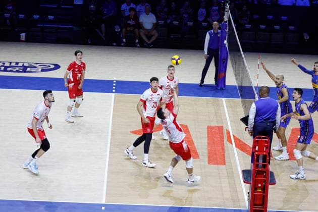NOW ARENA HOFFMAN ESTATES ILLINOIS USA 25.06.2025 MECZ LIGI NARODOW W SIATKOWCE MEZCZYZN POLSKA WLOCHY VOLLEYBALL NATIONS LEAGUE GAME BETWEEN POLAND AND ITALY N Z KEWIN SASAK MAKSYMILIAN GRANIECZNY JAKUB NOWAK MARCIN KOMEDA KAMIL SEMENIUK KAMIL KRZACZYNSKI NEWSPIX.PL --- newspix.pl  KSK
