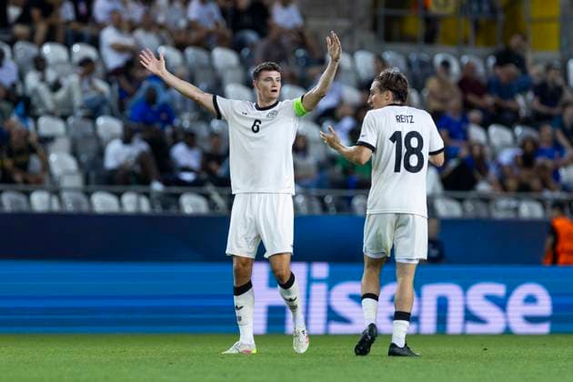 UEFA U21, U 21 Europameisterschaft, Halbfinale: Deutschland - Frankreich; 25.06.2025 Eric Martel (Deutschland, 6), Rocco Reitz (Deutschland, 18) bei der UEFA U21-Europameisterschaft im Halbfinalspiel Deutschland - Frankreich, am 25.06.2025, Kosice Football Arena, Kosice, Slowakei Copyright: xBEAUTIFULxSPORTS Meuselx