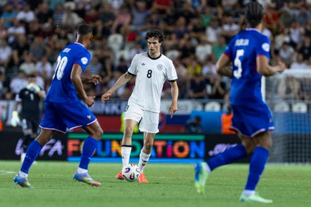 UEFA U21, U 21 Europameisterschaft, Halbfinale: Deutschland - Frankreich; 25.06.2025 Merlin Röhl (Deutschland, 8) bei der UEFA U21-Europameisterschaft im Halbfinalspiel Deutschland - Frankreich, am 25.06.2025, Kosice Football Arena, Kosice, Slowakei Copyright: xBEAUTIFULxSPORTS Meuselx
