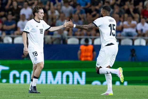 UEFA U21, U 21 Europameisterschaft, Halbfinale: Deutschland - Frankreich; 25.06.2025 Rocco Reitz (Deutschland, 18), Jamil Siebert (Deutschland, 15) bei der UEFA U21-Europameisterschaft im Halbfinalspiel Deutschland - Frankreich, am 25.06.2025, Kosice Football Arena, Kosice, Slowakei Copyright: xBEAUTIFULxSPORTS Meuselx