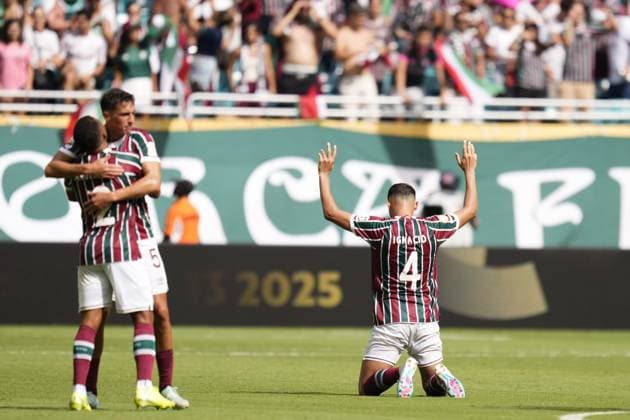 Mamelodi Sundowns v Fluminense - FIFA Club World Cup 2025 MIAMI GARDENS, FLORIDA - JUNE 25: Ignacio centre-back of Fluminense and Brazil celebrates the passage to the round of 16 during the FIFA Club World Cup 2025 group F match between Mamelodi Sundowns FC and Fluminense FC at Hard Rock Stadium on June 25, 2025 in Miami Gardens, Florida. Jose Hernandez Anadolu Florida United States. Editorial use only. Please get in touch for any other usage.  Copyright: x2025xAnadoluxJosexHernandezx