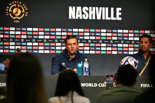 Ahead of Al Hilal vs Pachuca - FIFA Club World Cup 2025 NASHVILLE, TENNESSEE, US - JUNE 25: Head coach Jaime Lozano of CF Pachuca speaks during a press conference, PK, Pressekonferenz ahead of their FIFA Club World Cup 2025 match between Al Hilal and CF Pachuca at GEODIS Park on June 25, 2025 in Nashville, Tennessee, United States. Waleed Zein Anadolu Tennessee United States. Editorial use only. Please get in touch for any other usage.  Copyright: x2025xAnadoluxWaleedxZeinx