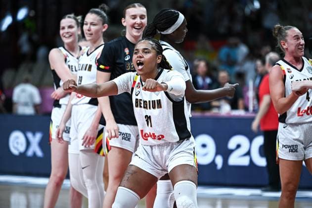 Bilder des Jahres 2025, Sport 06 Juni Sport Bilder des Tages June 25, 2025, Piraeus, Piraeus, Greece: 31 MAXUELLA LISOWA-MBAKA of Belgium celebrates the victory during the WomenÃ¢â‚¬â ¢s Eurobasket Quarter Finals, match between Belgium and Germany at Peace & Friendship Stadium on June 25, 2025, in Piraeus, Greece. Piraeus Greece - ZUMAk160 20250625_zip_k160_046 Copyright: xStefanosxKyriazisx