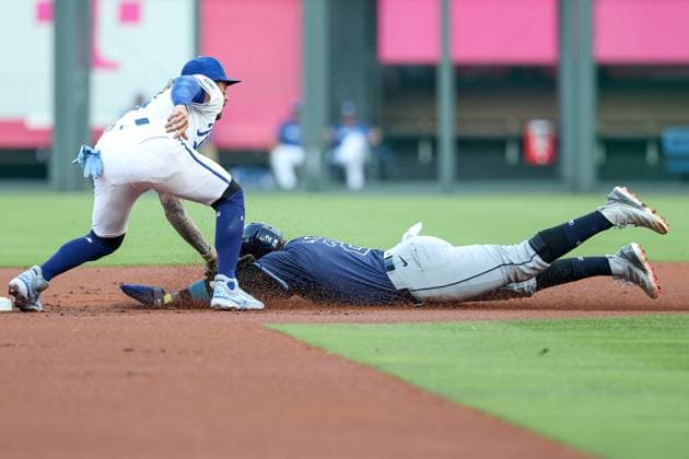 June 25, 2025: Tampa Bay Rays first baseman Yandy Diaz (2) is tagged out by Kansas City Royals second baseman Jonathan India (6) during the first inning at Kauffman Stadium in Kansas City, MO. CSM Kansas City United States of America - ZUMAc04_ 20250625_zma_c04_006 Copyright: xDavidxSmithx