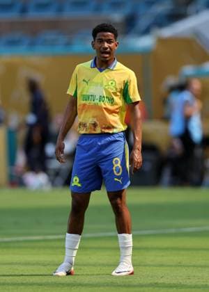 Miami Gardens, USA, 25th June 2025. Jayden Adams of Mamelodi Sundowns during the Mamelodi Sundowns FC vs Fluminense FC FIFA Club World Cup match at Hard Rock Stadium, Miami Gardens. Picture credit should read: David Klein Sportimage EDITORIAL USE ONLY. No use with unauthorised audio, video, data, fixture lists, club league logos or live services. Online in-match use limited to 120 images, no video emulation. No use in betting, games or single club league player publications. SPI_072_DK_Sundowns__Fluminense SPI-3992-0071