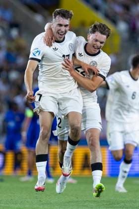 UEFA U21, U 21 Europameisterschaft, Halbfinale: Deutschland - Frankreich; 25.06.2025 Brajan Gruda (Deutschland, 17) jubelt nach seinem Tor mit Vorlagengeber Paul Wanner (Deutschland, 22) bei der UEFA U21-Europameisterschaft im Halbfinalspiel Deutschland - Frankreich, am 25.06.2025, Kosice Football Arena, Kosice, Slowakei Copyright: xBEAUTIFULxSPORTS Meuselx