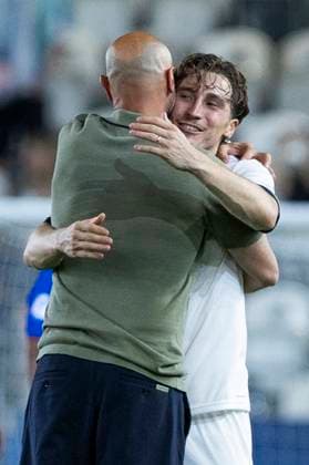 UEFA U21, U 21 Europameisterschaft, Halbfinale: Deutschland - Frankreich; 25.06.2025 Antonio di Salvo (Deutschland, Cheftrainer), Rocco Reitz (Deutschland, 18) bei der UEFA U21-Europameisterschaft im Halbfinalspiel Deutschland - Frankreich, am 25.06.2025, Kosice Football Arena, Kosice, Slowakei Copyright: xBEAUTIFULxSPORTS Meuselx
