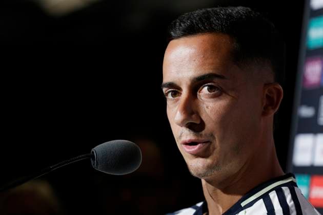 Real Madrid s Lucas Vazquez speaks to the media at Lincoln Financial Field in Philadelphia, USA, 25 June 2025. press conference, PK, Pressekonferenz Lucas Vazquez !ACHTUNG: NUR REDAKTIONELLE NUTZUNG!  Copyright: xAndréxCoelhox AME8622 20250626-55017237255_1