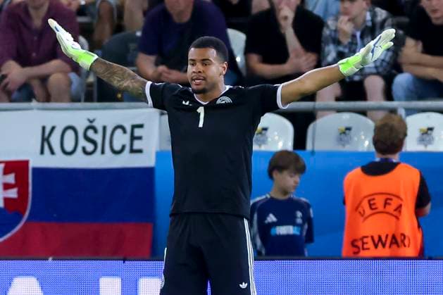 Torhueter Noah Atubolu (Germany) gestikuliert, UEFA European Under-21 Championship 2025 Semi-Final, Germany v France, KoÅ¡icka futbalova arÃ na am 25. June 2025 in Kaschau, Slowakei. (Foto von Marco Steinbrenner DeFodi Images) Torhueter Noah Atubolu (Germany) gestures, UEFA European Under-21 Championship 2025 Semi-Final, Germany v France, KoÅ¡icka futbalova arÃ na, June 25, 2025 in KoÅ¡ice, Slovakia. (Photo by Marco Steinbrenner DeFodi Images) *** Goalkeeper Noah Atubolu Germany gestures, UEFA European Under 21 Championship 2025 Semi Final, Germany v France, Koöice futbalova arÃ na, June 25, 2025 in Koöice, Slovakia Photo by Marco Steinbrenner DeFodi Images Goalkeeper Noah Atubolu Germany gestures, UEFA European Under 21 Championship 2025 Semi Final, Germany v France, Koöice futbalova arÃ na, June 25, 2025 in Koöice, Slovakia Photo by Marco Steinbrenner DeFodi Images