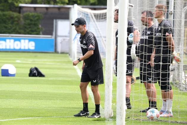 DEU, DFL, 2. FBL Hertha BSC, Training, 26.06.2025, Sportforum, Berlin, DEU, DFL, 2. FBL Hertha BSC, Training, im Bild Cheftrainer Stefan Leitl (Hertha BSC Berlin) DFL - regulations prohibit any use of Photographs as image sequences and or quasi-video