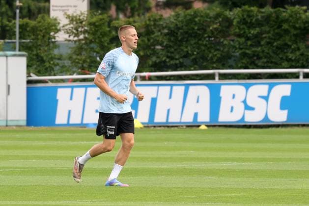 DEU, DFL, 2. FBL Hertha BSC, Training, 26.06.2025, Sportforum, Berlin, DEU, DFL, 2. FBL Hertha BSC, Training, im Bild Palko Dardai (Hertha BSC Berlin 20) DFL - regulations prohibit any use of Photographs as image sequences and or quasi-video