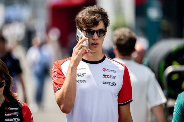 F1 - AUSTRIAN GRAND PRIX 2025 BEARMAN Ollie Oliver (gbr), Haas F1 Team VF-25, portrait during the Formula 1 MSC Cruises Austrian Grand Prix 2025, 11th round of the 2025 FIA Formula One World Championship, WM, Weltmeisterschaft from June 27 to 29, 2025 on the Red Bull Ring, in Spielberg, Austria - SpielbergAustria  Copyright: xALBERTOxVIMERCATIx