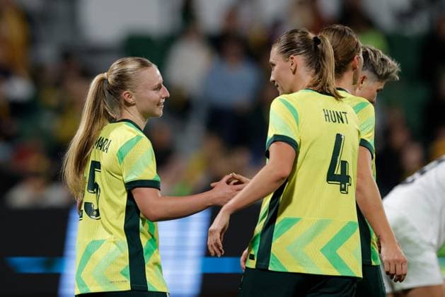 SOCCER AUSTRALIA SLOVENIA, Holly McNamara of Australia is congratulated by Clare Hunt after scoring a goal during the Women s friendly soccer match between Australia and Slovenia at HBF Park in Perth, Thursday, June 26, 2025. ( NO ARCHIVING Perth Western Australia Australia  Copyright: xRichardxWainwrightx 20250626142840890690
