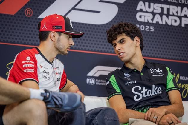 FORMULA 1 - GP of Austria 2025 SPIELBERG,AUSTRIA,26.JUN.25 - MOTORSPORTS, FORMULA 1 - Grand Prix of Austria, Red Bull Ring, preview, press conference, PK, Pressekonferenz Image shows Esteban Ocon (FRA Haas) and Gabriel Bortoleto (BRA Kick Sauber).  GEPAxpictures xMatthiasxTrinkl