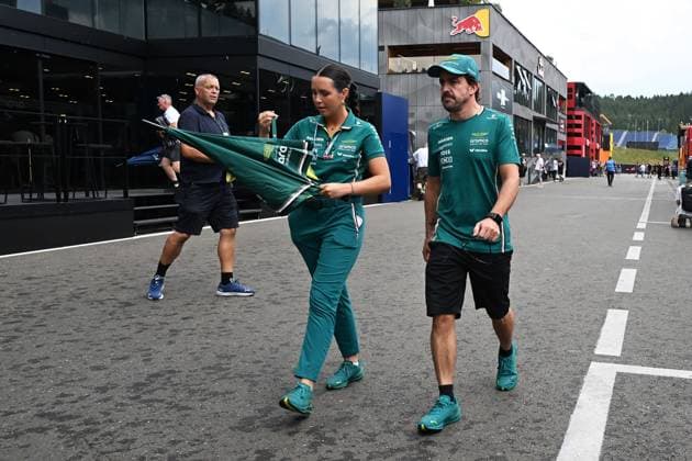 26.06.2025, xsvx, Motorsport FIA Formel 1, Grand Prix von Österreich v.l. Fernando Alonso (Aston Martin) Startnummer 14 (FIA REGULATIONS PROHIBIT ANY USE OF PHOTOGRAPHS as IMAGE SEQUENCES and or QUASI-VIDEO) Zeltweg-Spielberg