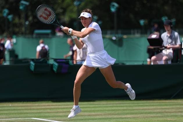 June 26, 2025, London, Celestynow, United Kingdom: KATARZYNA KAWA of Poland during the match against I. Jovic of USA in the third round of qualification of Championships 2025 at Wimbledon AELTC in London. London United Kingdom - ZUMAc278 20250626_zsp_c278_009 Copyright: xMarcinxCholewinskix